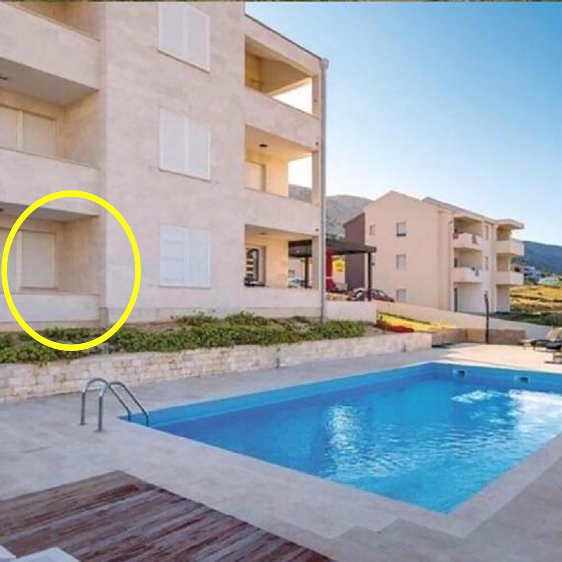 Sea View & Pool Studio Pag Town Exterior photo